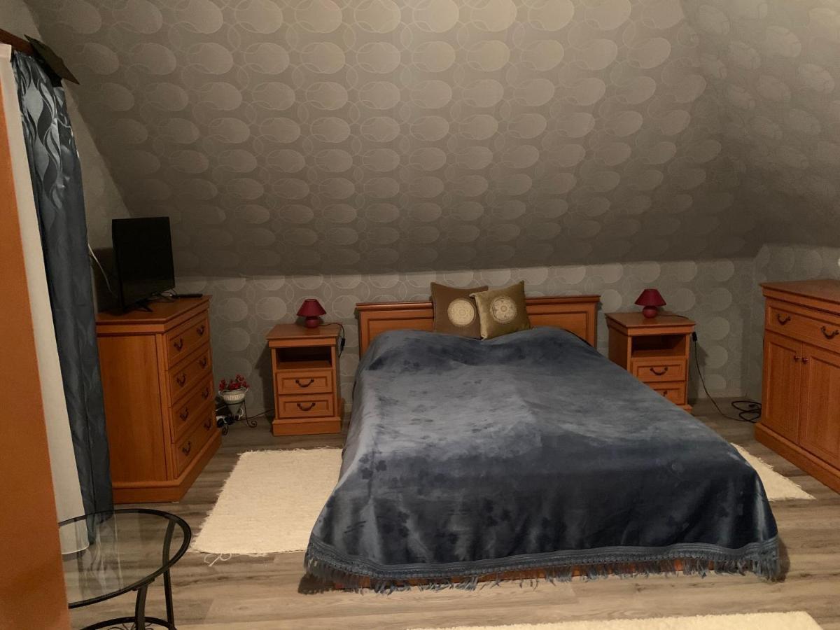 Apartmán Bakonyi Mamutfenyo Vendeghaz Tés Exteriér fotografie