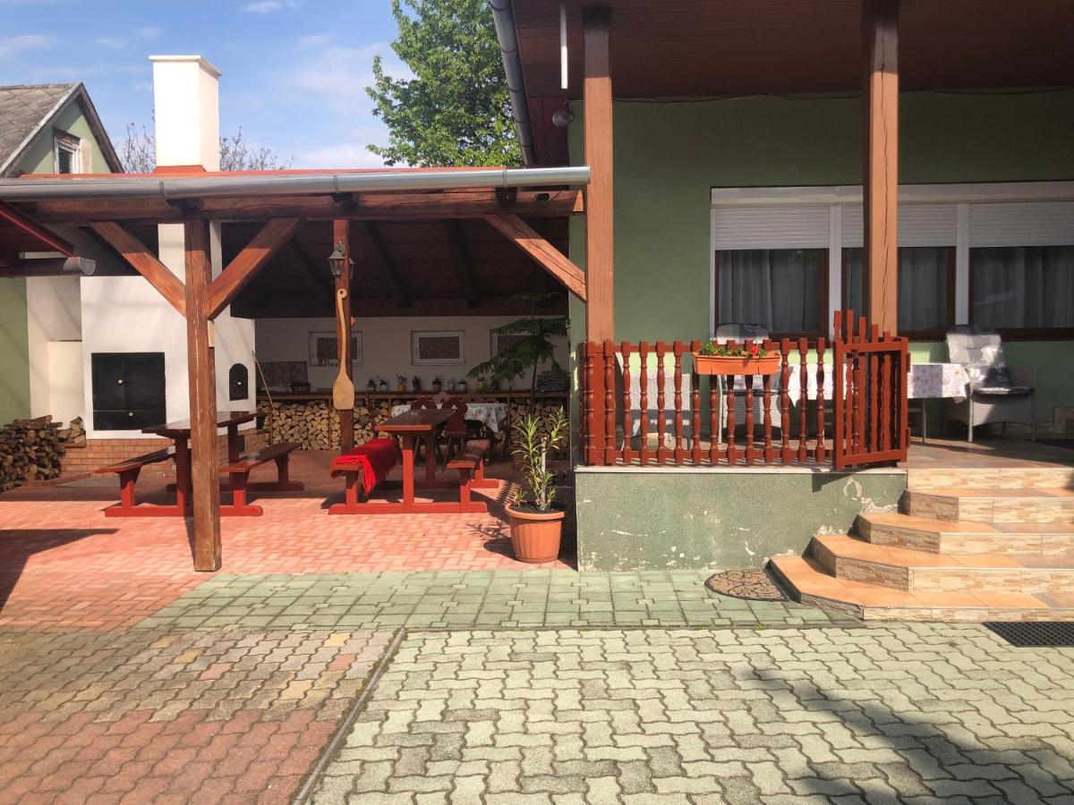 Apartmán Bakonyi Mamutfenyo Vendeghaz Tés Exteriér fotografie